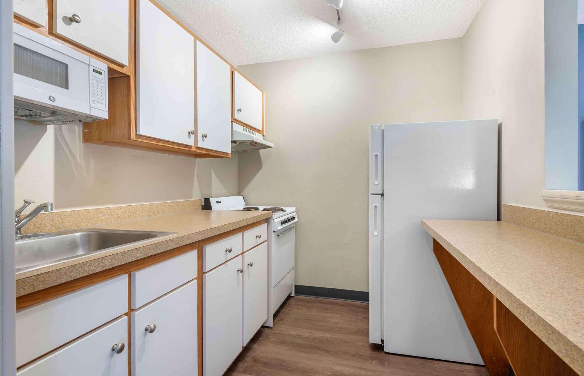 Extended Stay America Select Suites - Charlotte - University Place - E Mccullough Dr Exterior foto