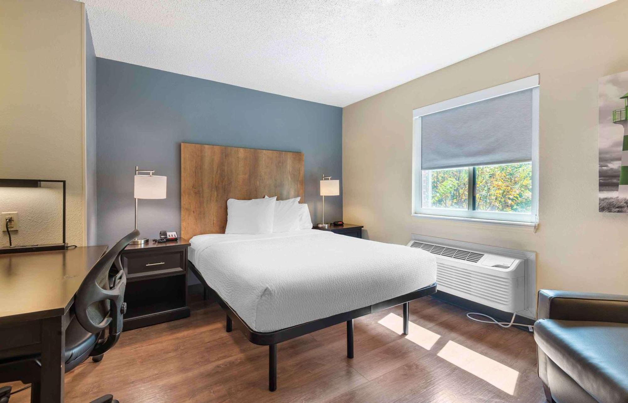 Extended Stay America Select Suites - Charlotte - University Place - E Mccullough Dr Exterior foto
