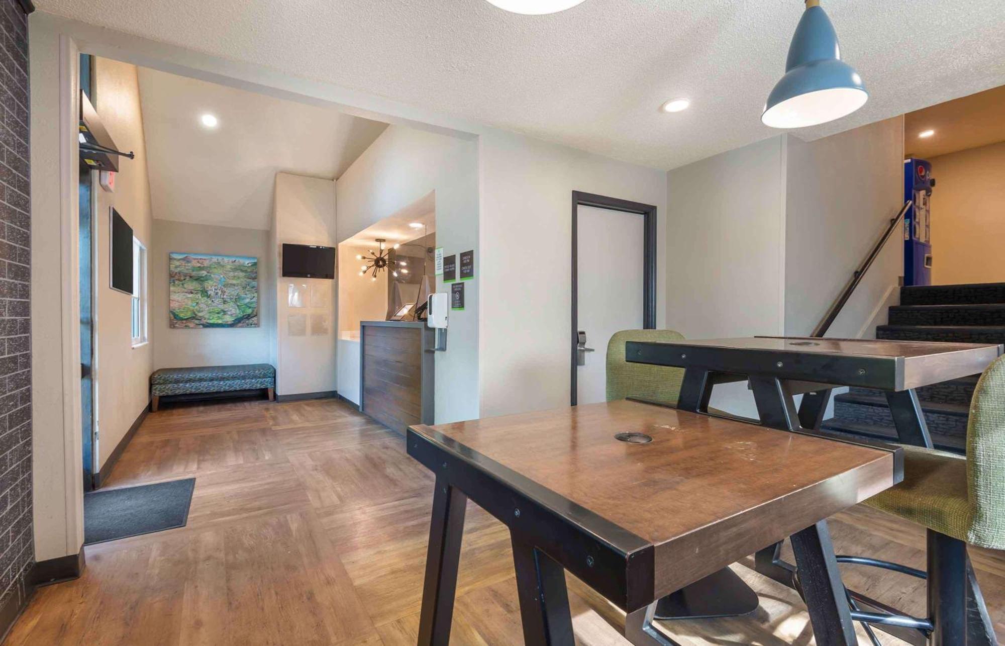 Extended Stay America Select Suites - Charlotte - University Place - E Mccullough Dr Exterior foto